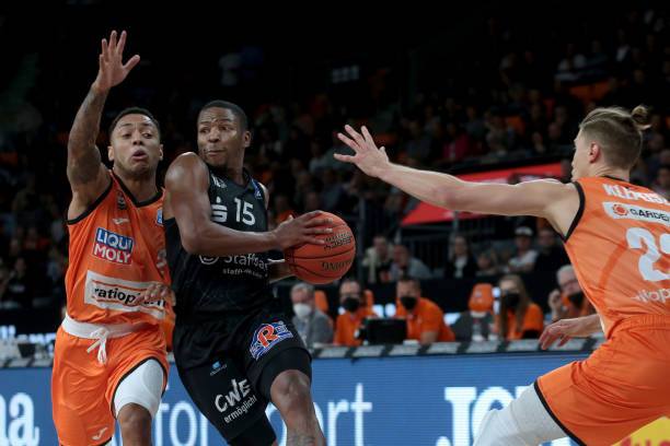 表现奠定了 表现奠定了