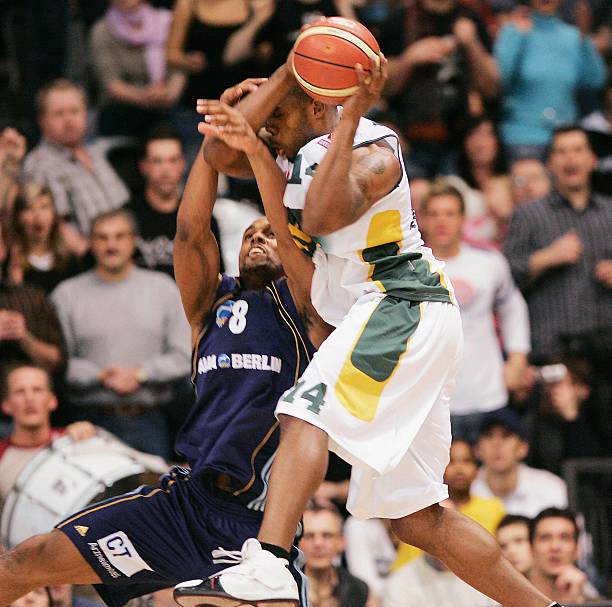 防线的直塞 防线的直塞