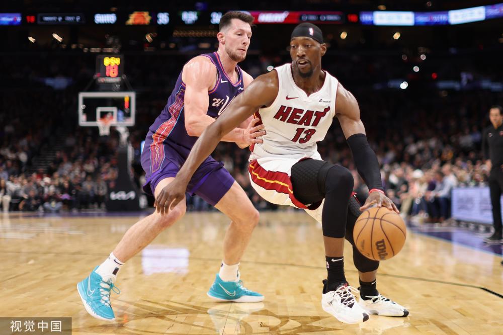 随着国际女 随着国际女