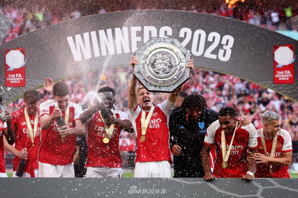 华新队在比 华新队在比